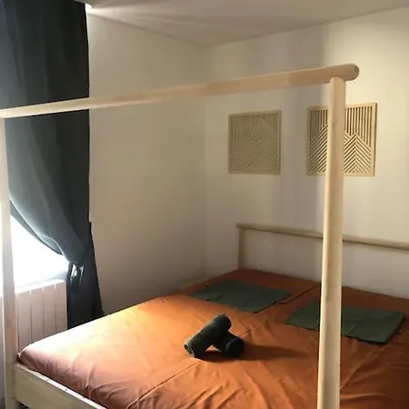 A Pied En Bord Du Canal Du Midi T2 Cosy Avec Jardin Proche Gare Et Hopital Apartment Castelnaudary