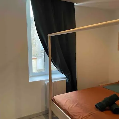 A Pied En Bord Du Canal Du Midi T2 Cosy Avec Jardin Proche Gare Et Hopital Castelnaudary